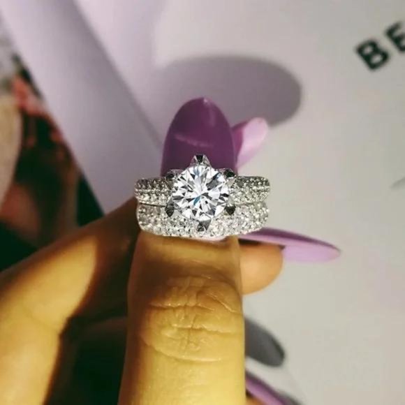 NEW 2CT 925 STERLING SILVER PRINCESS CUT ENGAGEMENT RING, CUTE RING, SHINY RING. - Picture 2 of 6